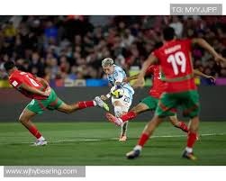 23号球衣给了双向球员！美媒提问：鹈鹕应退役浓眉的23号球衣吗？