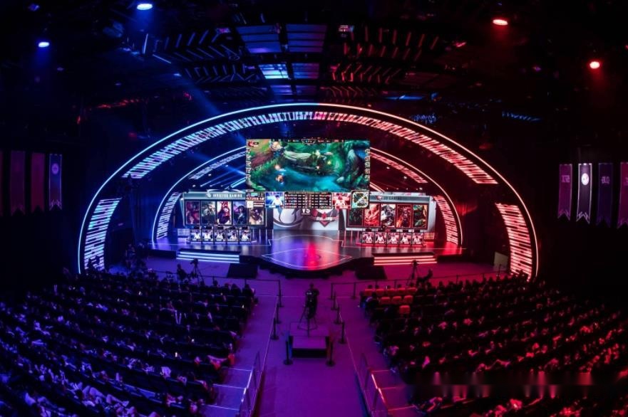 于全队上下 于全队上下